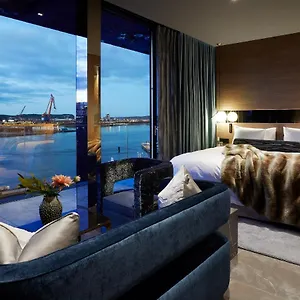 **** Hotel Riverton Svezia